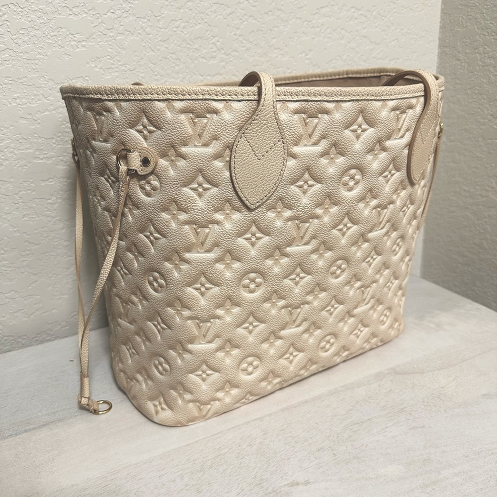 Louis Vuitton Neverfulll limited edition stardust collection